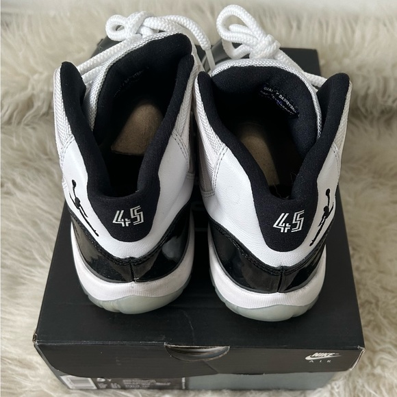Jordan 11’s - Concord - Picture 4 of 6